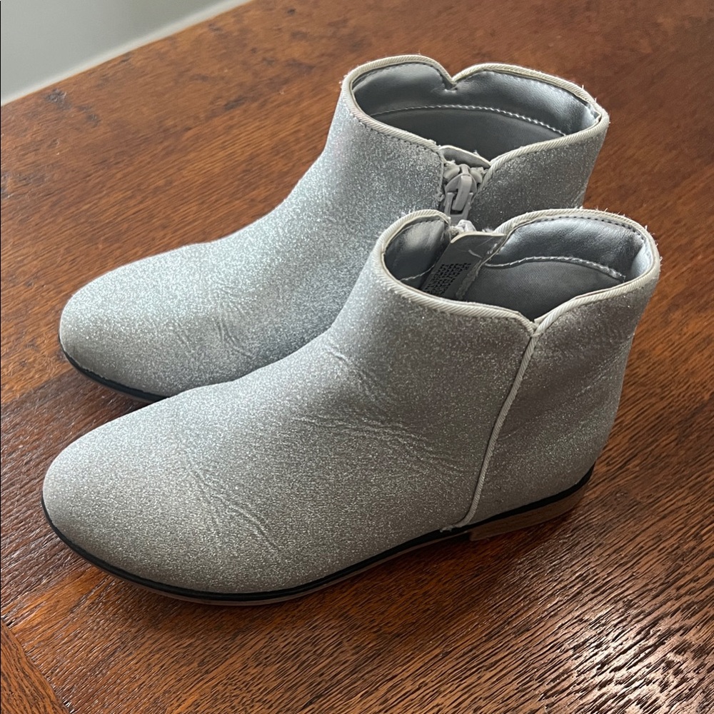 Cat & Jack Metallic Gray Ankle Boots